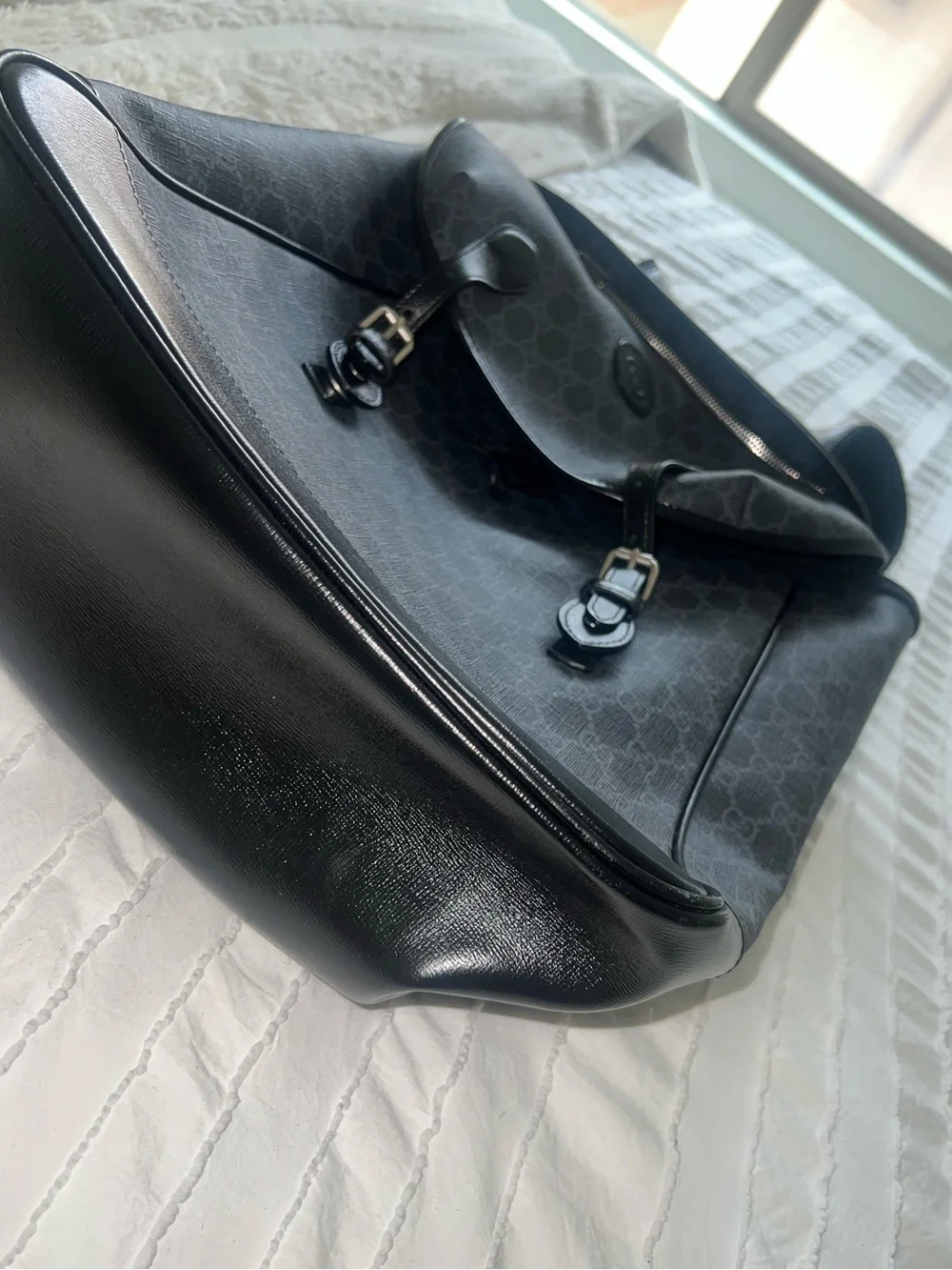 Like New Gucci GG Supreme backpack